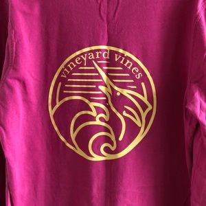 Vineyard Vines longed sleeved t-shirt